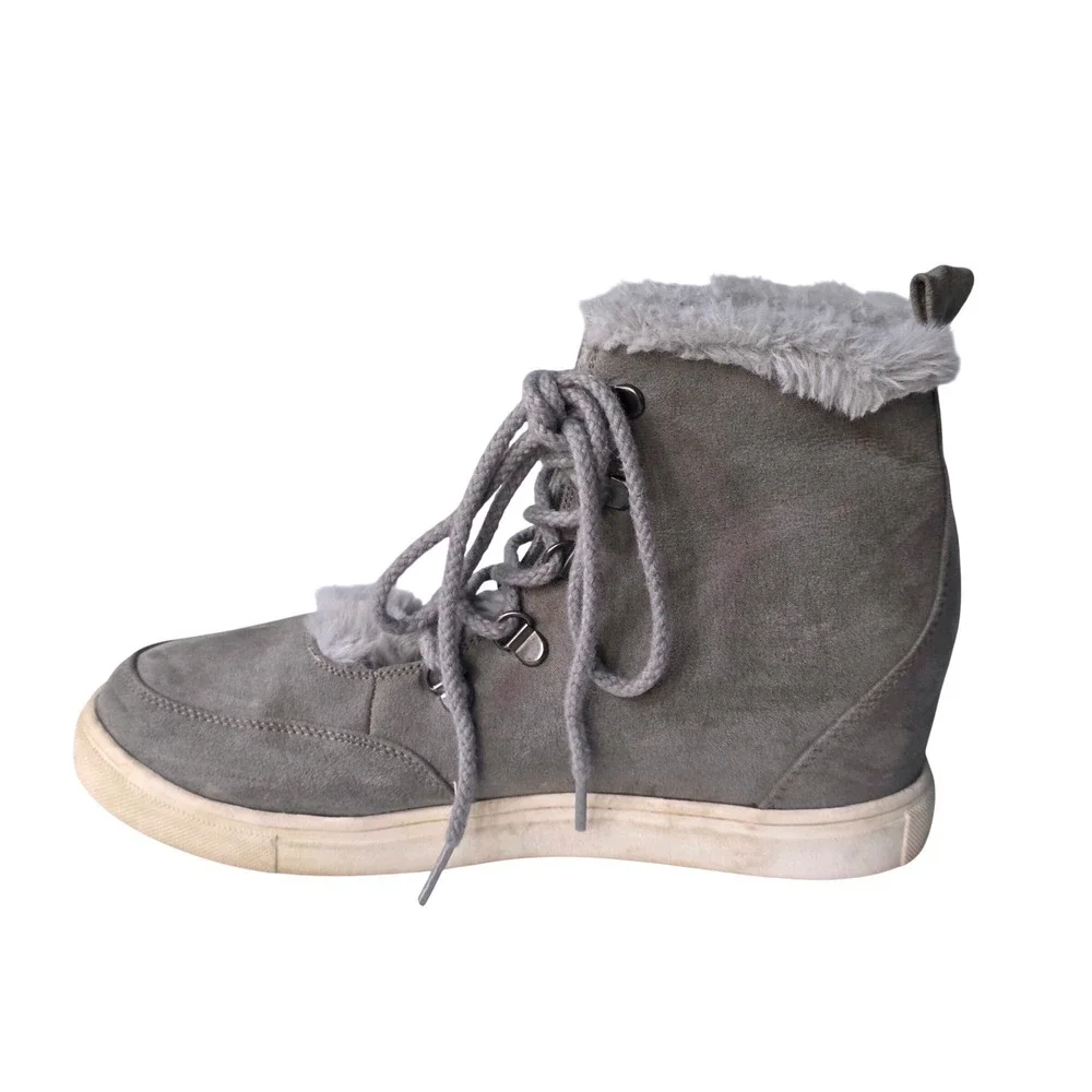 Madden Girl Womens Grey Faux Suede Faux Fur Trim Hidden Wedge Sneaker Boots 8.5